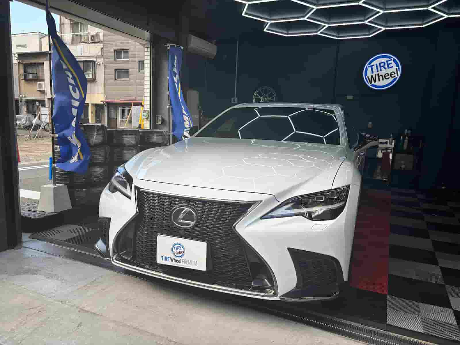 レクサスFスポーツ | プレミアムタイヤ専門 通販サイト ｜ TIRE Wheel PREMIUM (タイヤ ホイール プレミアム)