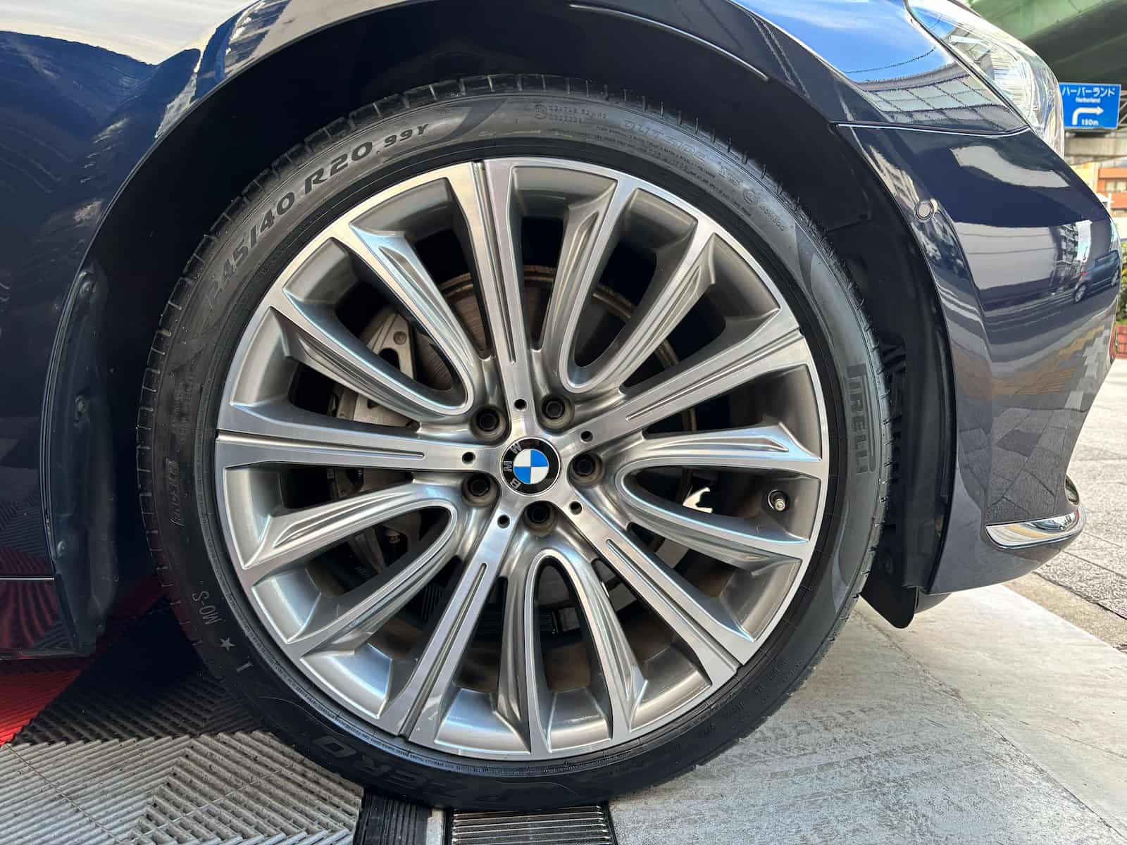 BMW 740d サイドウォール