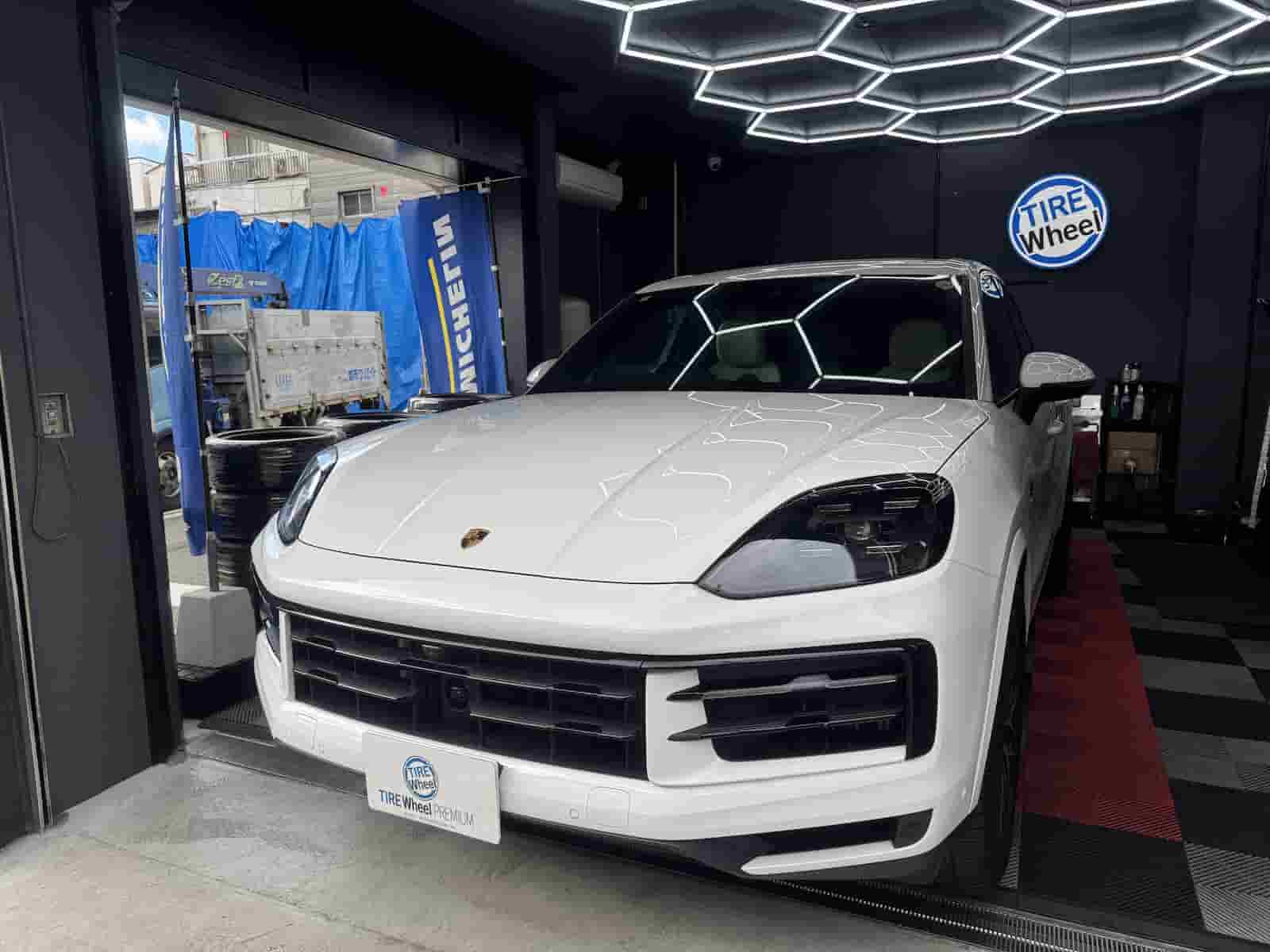 ポルシェ カイエン E-Hybrid
