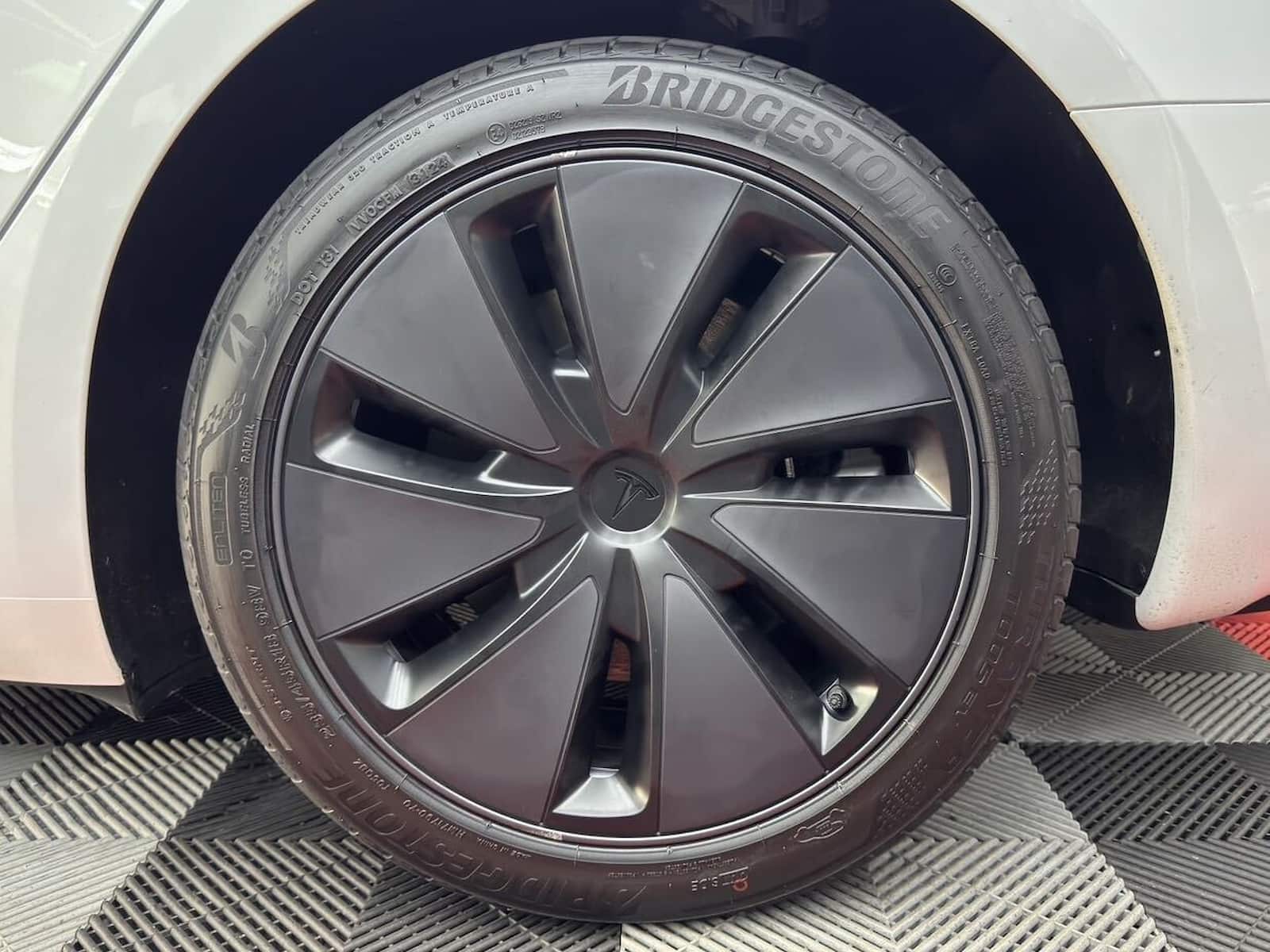 テスラモデル3 | プレミアムタイヤ専門 通販サイト ｜ TIRE Wheel